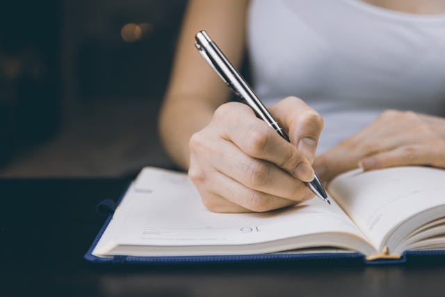 How to Deal with Loneliness and Find Happiness Again How to Deal with Loneliness- rakshithablogs